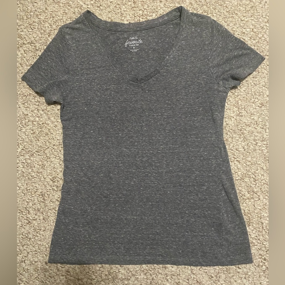 Rue 21 favorite v-neck tee